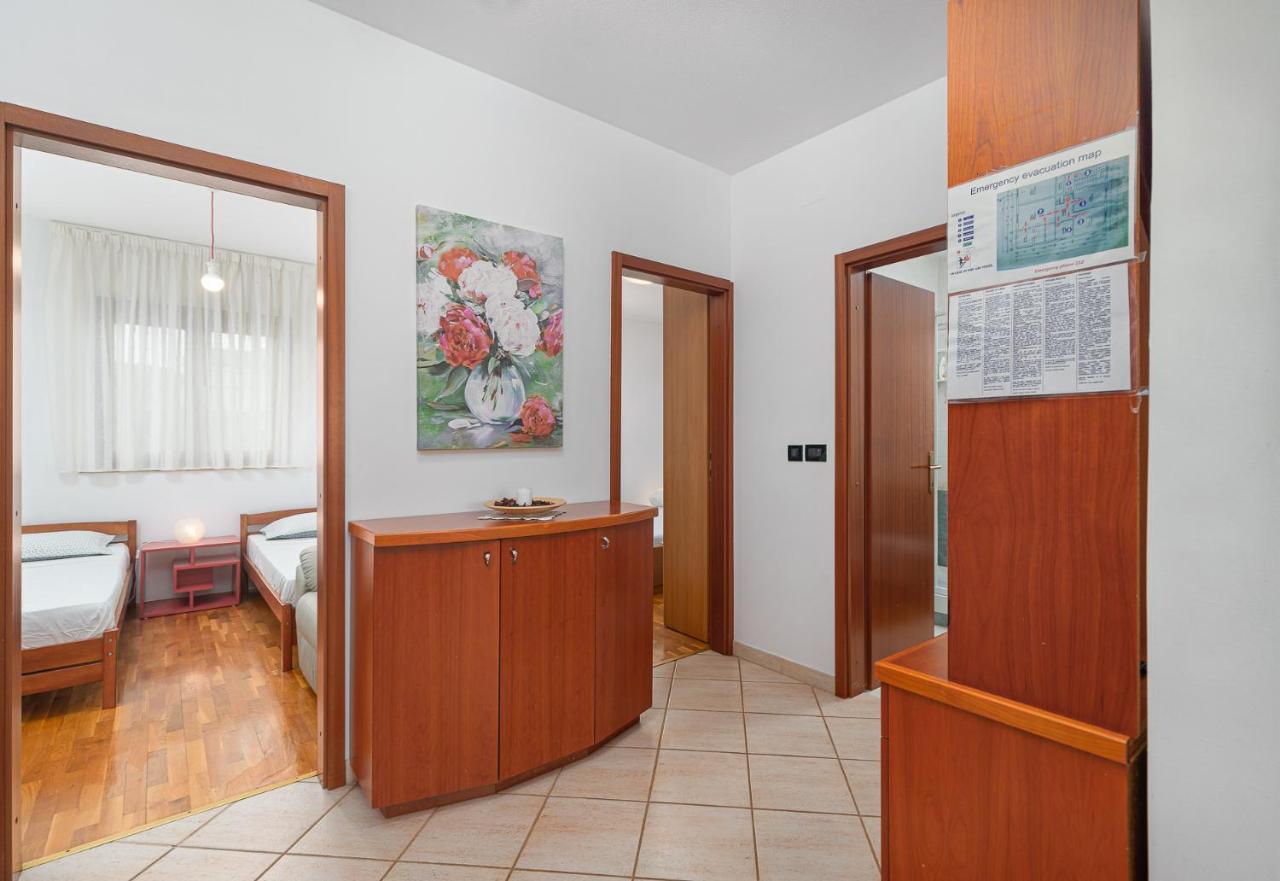 Sea View Apartment - Roberto 波雷奇 外观 照片